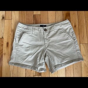 AE Khaki Midi Shorts, Tan Size 6